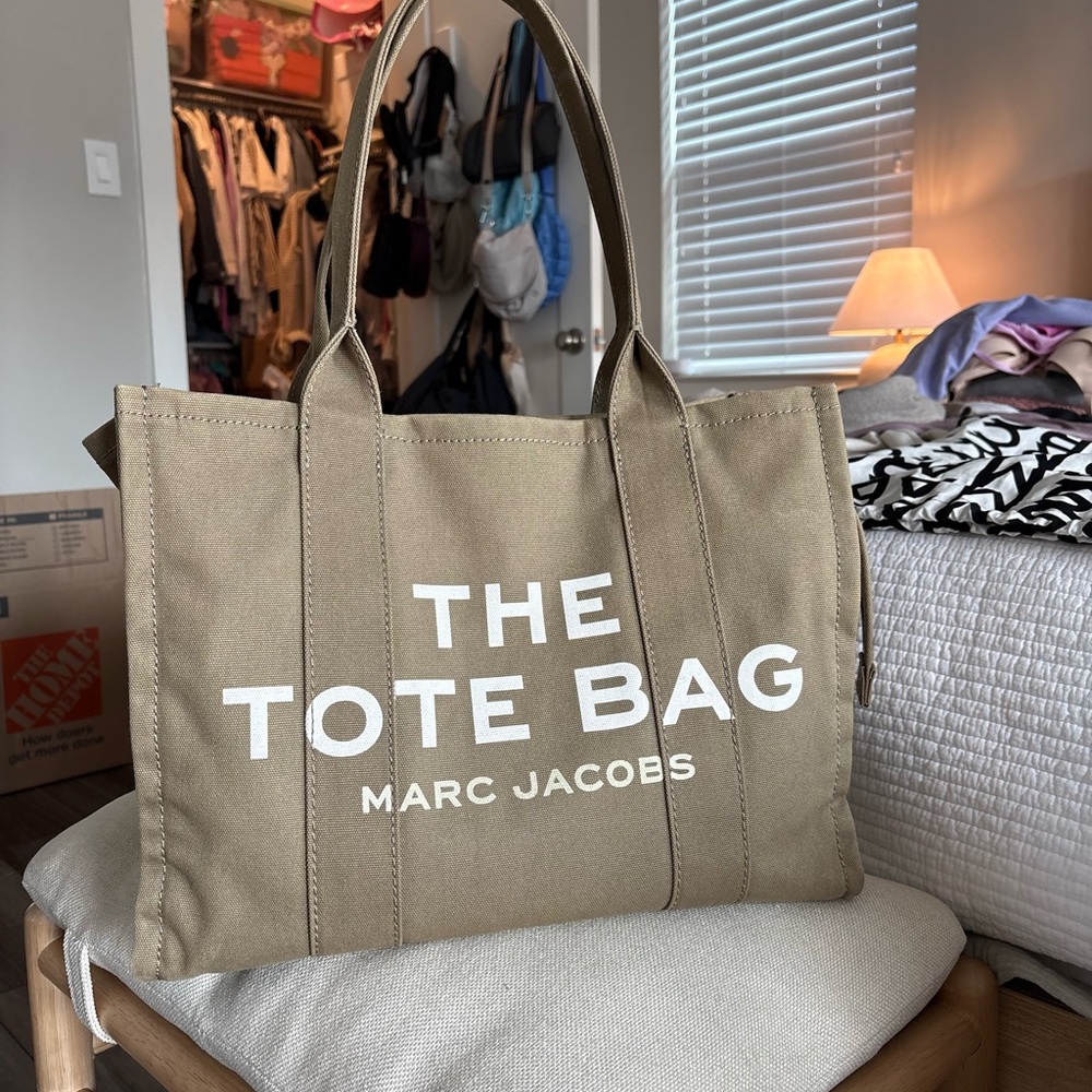 Marc Jacobs The Tote Bag Canvas Tote with White Logo